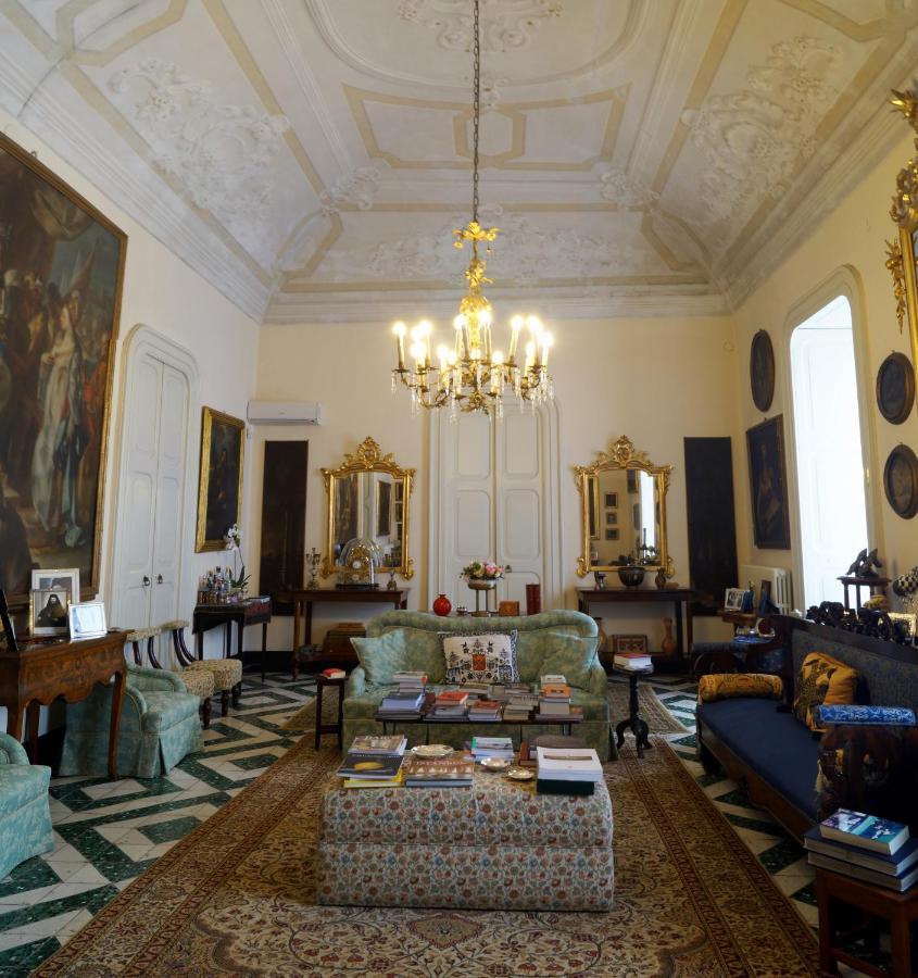 לצ'ה Palazzo Bernardini Suites מראה חיצוני תמונה