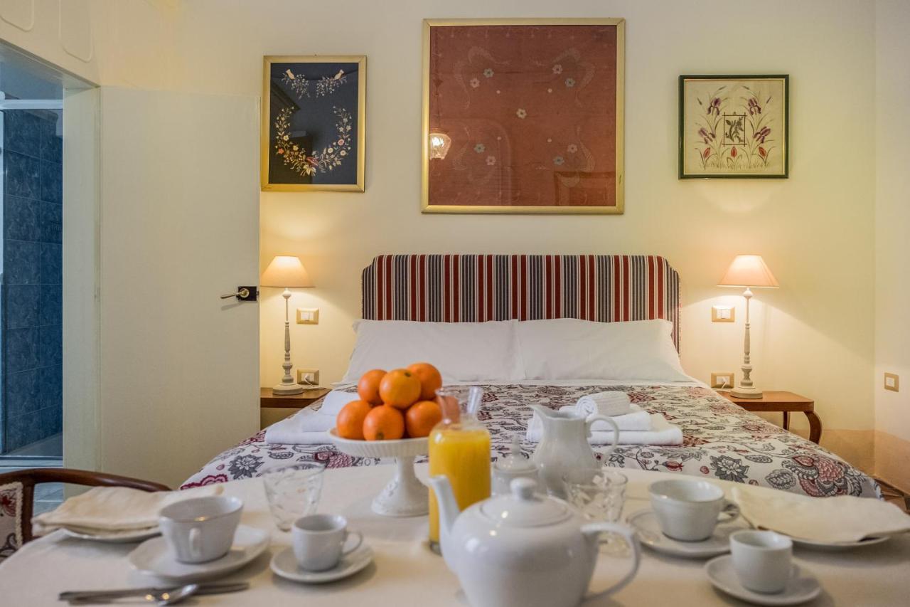 לצ'ה Palazzo Bernardini Suites מראה חיצוני תמונה