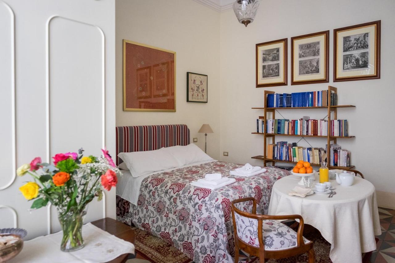 לצ'ה Palazzo Bernardini Suites מראה חיצוני תמונה