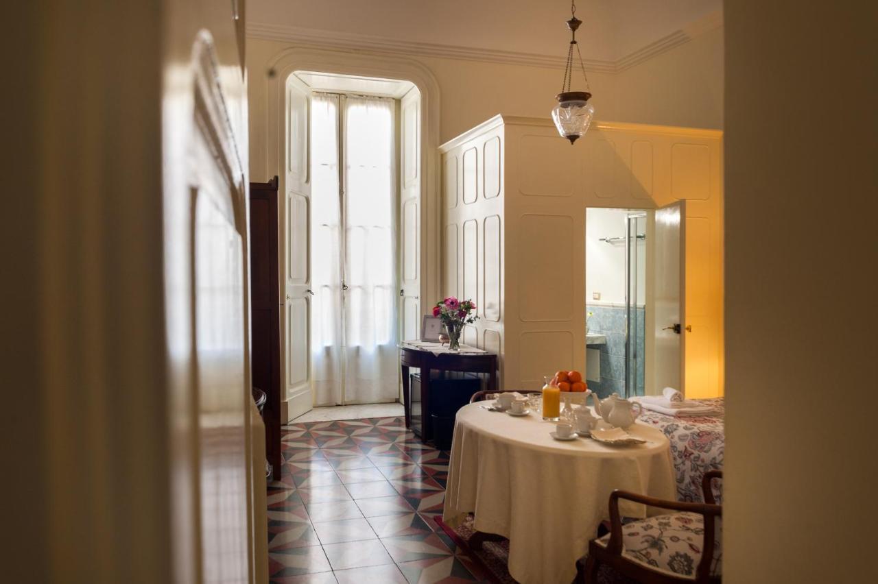 לצ'ה Palazzo Bernardini Suites מראה חיצוני תמונה