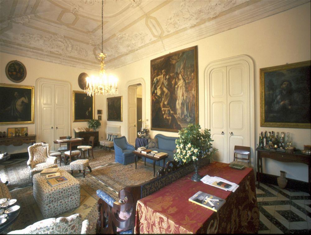 לצ'ה Palazzo Bernardini Suites מראה חיצוני תמונה
