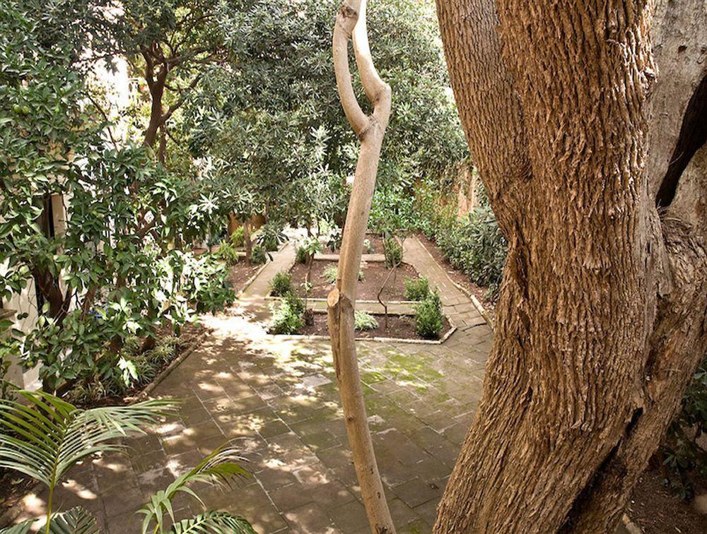 לצ'ה Palazzo Bernardini Suites מראה חיצוני תמונה