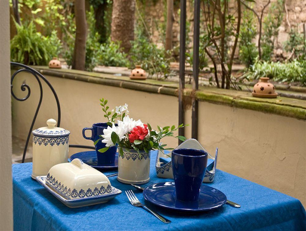 לצ'ה Palazzo Bernardini Suites מראה חיצוני תמונה