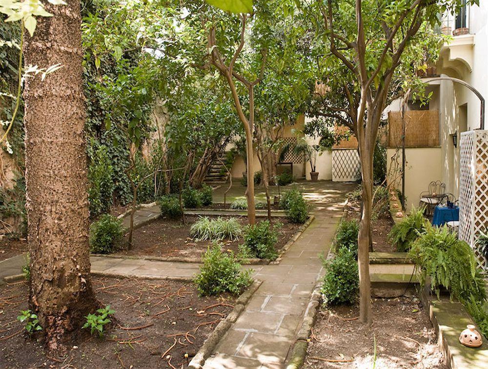 לצ'ה Palazzo Bernardini Suites מראה חיצוני תמונה