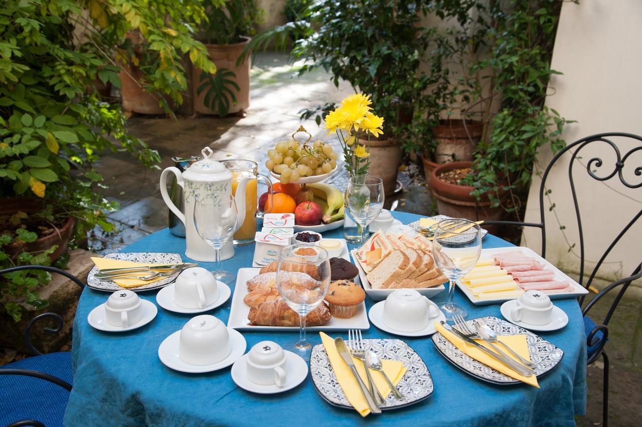לצ'ה Palazzo Bernardini Suites מראה חיצוני תמונה