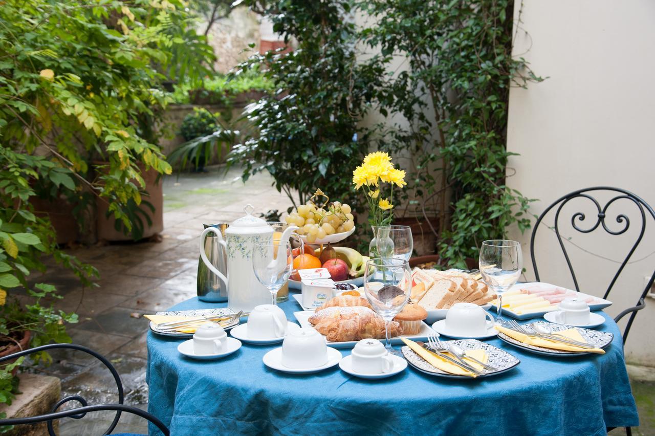 לצ'ה Palazzo Bernardini Suites מראה חיצוני תמונה