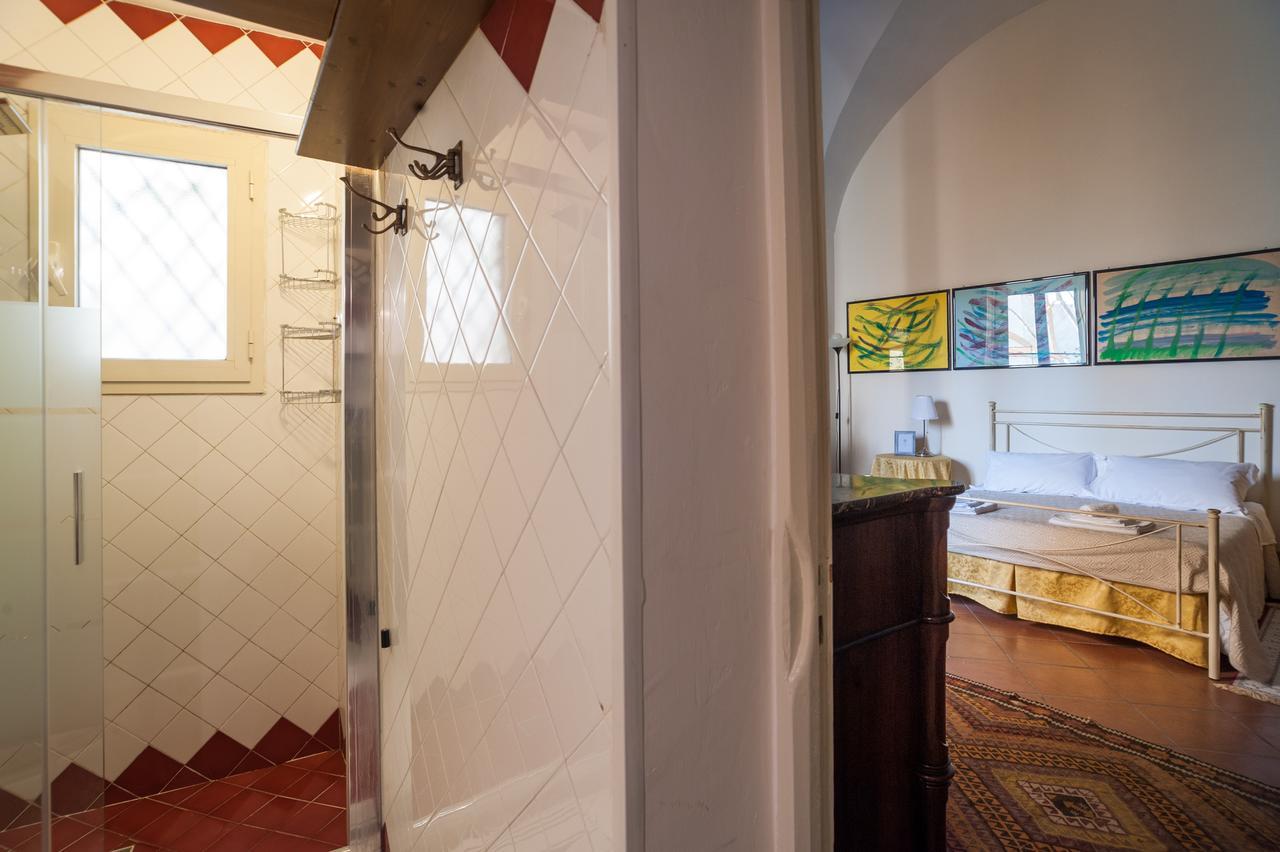 לצ'ה Palazzo Bernardini Suites מראה חיצוני תמונה