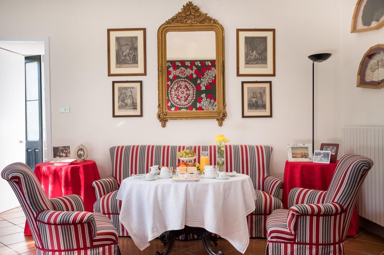 לצ'ה Palazzo Bernardini Suites מראה חיצוני תמונה